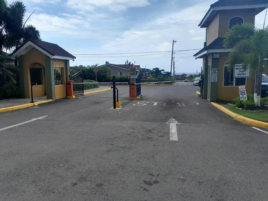 Island Escape-Stonebrook Manor Villa Corral Spring